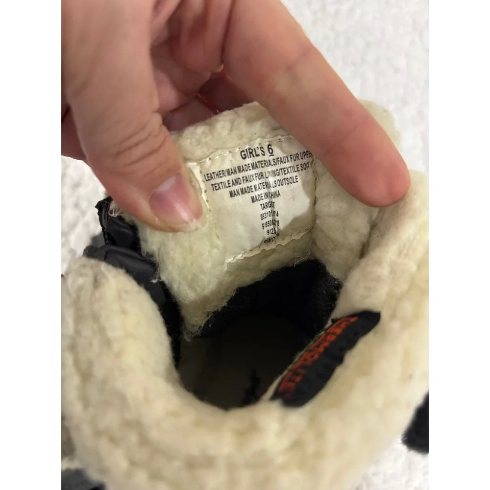 Cat &‎ Jack 6 Black Pink Girls Winter Snow Boots Faux Fur Casual Cozy